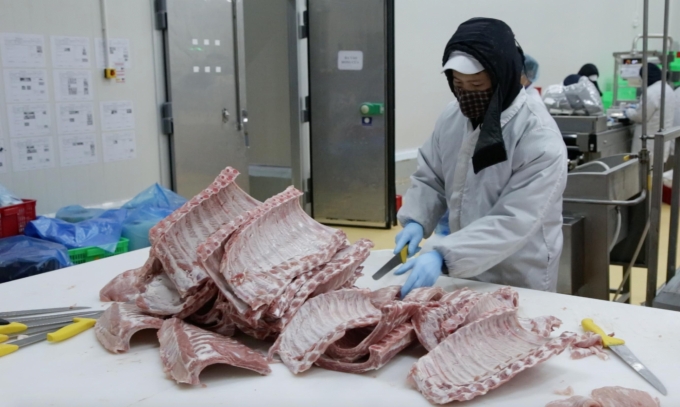 Bên trong nhà máy chế biến thịt mát Meat Deli của Masan tại Hà Nam. Ảnh: Minh Phúc.