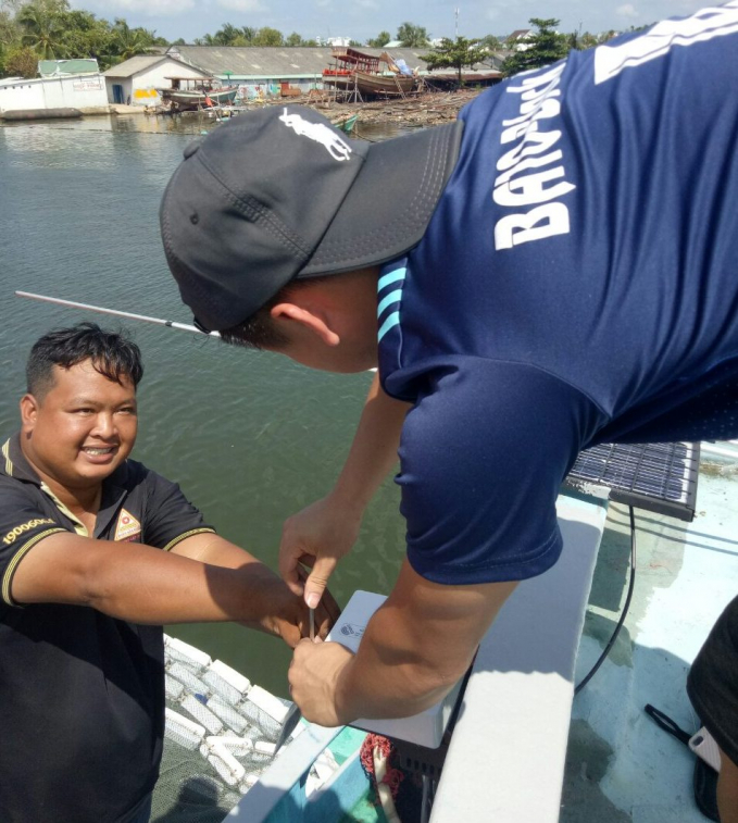 Tính đến hết tháng 3/2020, toàn tỉnh Bình Thuận có gần 1.000 tàu cá đã lắp đặt thiết bị giám sát hành trình. Ảnh: VC.