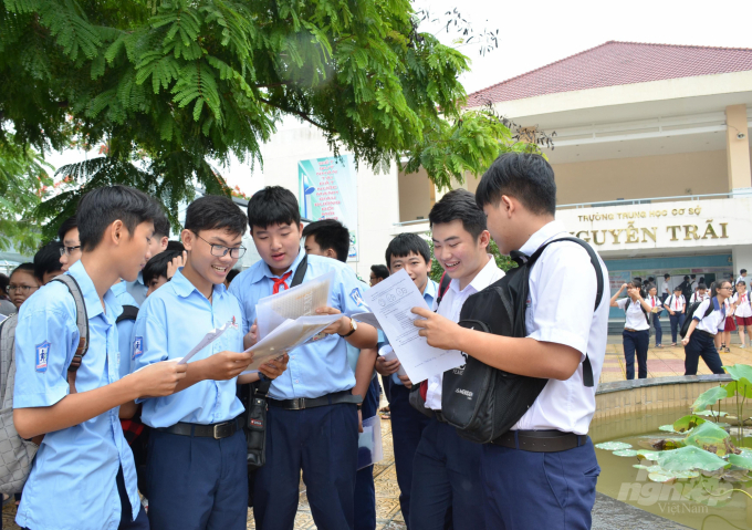 Các em học sinh TP.HCM tham gia kỳ thi tuyển sinh lớp 10. Ảnh: Thùy Lâm.