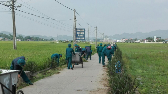 Cán bộ, đoàn viên thanh niên là lực lượng đầu tàu trong xây dựng NTM ở Đại Từ. Ảnh: Kiều Hải.