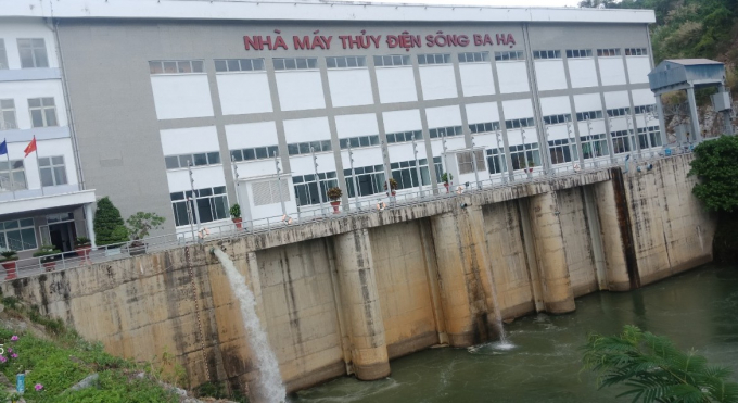 Nhà máy thủy điện Sông Ba Hạ phát điện điều tiết nước về hạ du sông Ba để phục nước sinh hoạt và sản xuất nông nghiệp của người dân. Ảnh: KS.