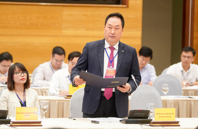 Ông Hong Sun, Phó Chủ tịch Hiệp hội Doanh nghiệp Hàn Quốc tại Việt Nam (Korcham) chia sẻ về đầu tư vào Việt Nam sau dịch Covid-19. Ảnh: Đức Nam.