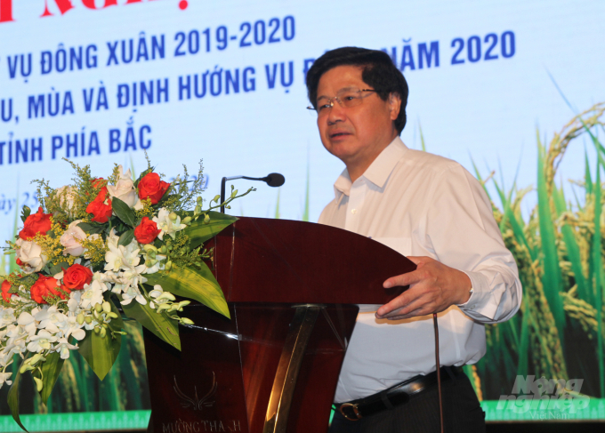 Thứ trưởng Lê Quốc Doanh khẳng định vụ Đông Xuân 2019 - 2020 đối mặt với nhiều yếu tố bất thuận. Ảnh: Việt Khánh.