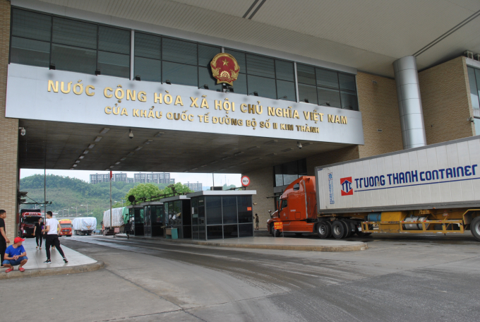 Xuất khẩu nông sản tại Cửa khẩu Quốc tế đường bộ số 2 Kim Thành (Lào Cai) trong những ngày qua ổn định. Ảnh: H.Đ.