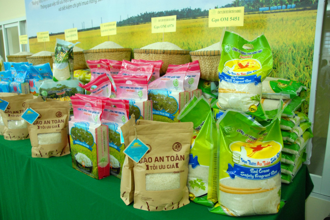 Gạo Ruộng Nhà mình không chỉ được đóng túi tiện lợi và đẹp mắt mà chất lượng gạo được đảm bảo bởi quy trình canh tác thâm canh lúa tiên tiến.