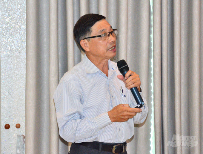 Thạc sỹ Lê Quốc Cường, nguyên Giám đốc Trung tâm BVTV phía Nam khuyến cáo cần sử dụng các hóa chất BVTV thân thiện với môi trường. Ảnh: Minh Đảm.