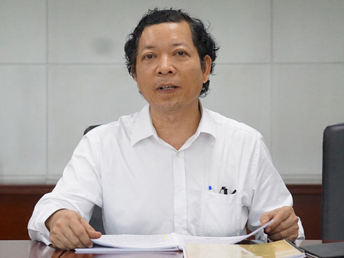 Ông Nguyễn Tất Vân với đơn kêu oan.