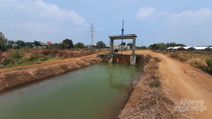 Một tuyến kênh lấy nước từ hồ Cần Đơn, Bình Phước. Ảnh: Trần Trung.