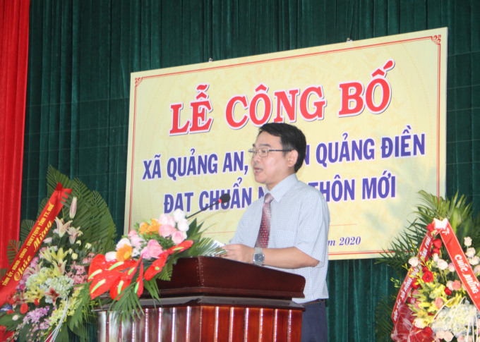 Phó Bí thư huyện ủy, Chủ tịch UBND huyện Quảng Điền Trần Quốc Thắng đánh giá cao việc xây dựng NTM ở xã Quảng An. Ảnh: Tiến Thành.