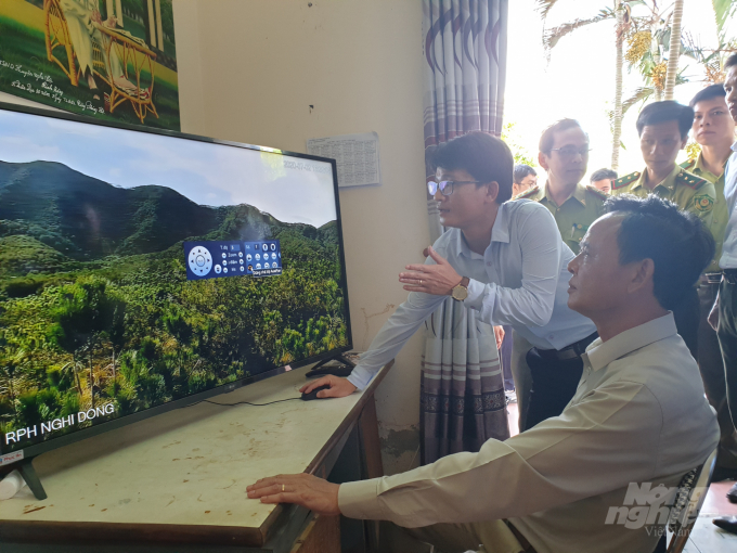 Sáng kiến lắp camera giám sát lửa rừng của tỉnh Nghệ An được đoàn công tác đánh giá cao. Ảnh: Thanh Nga.