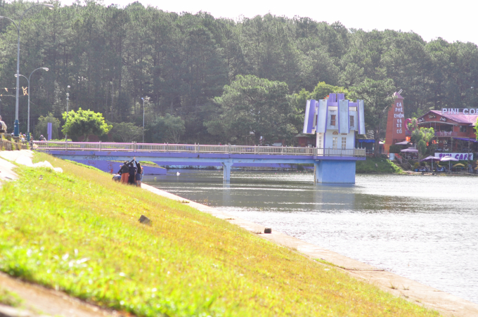 Hiện nay, đa phần hồ thủy lợi xuống cấp đều được xây dựng từ những năm 70 - 80 của thế kỷ trước. Ảnh: Minh Hậu.