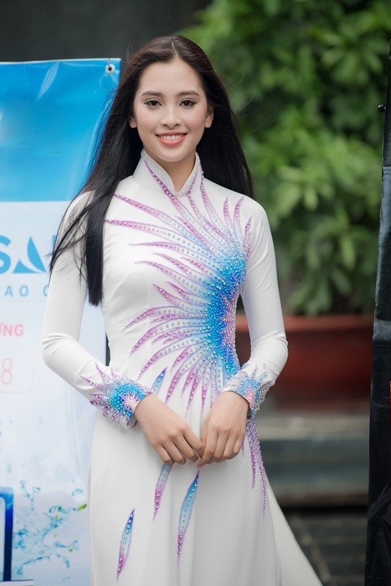 Đương kim Hoa hậu Việt Nam - Trần Tiểu Vy.