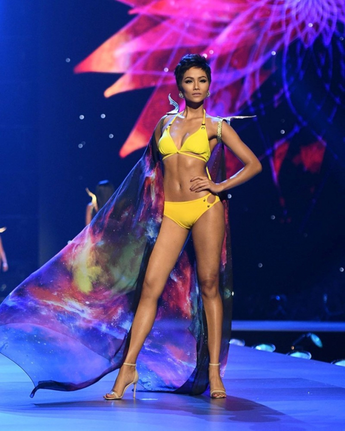 Hoa hậu H'Hen Niê gây ấn tượng cho công chúng quốc tế tại cuộc thi Hoa hậu Hoàn Vũ.