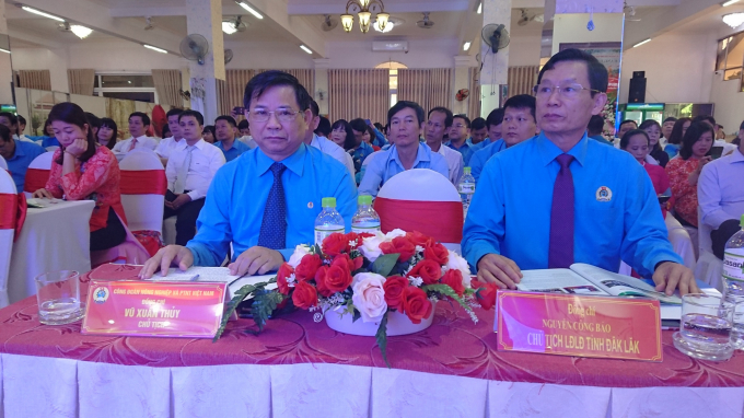 Chủ tịch Công đoàn NN-PTNT Vũ Xuân Thủy dự và chỉ đạo Hội nghị.