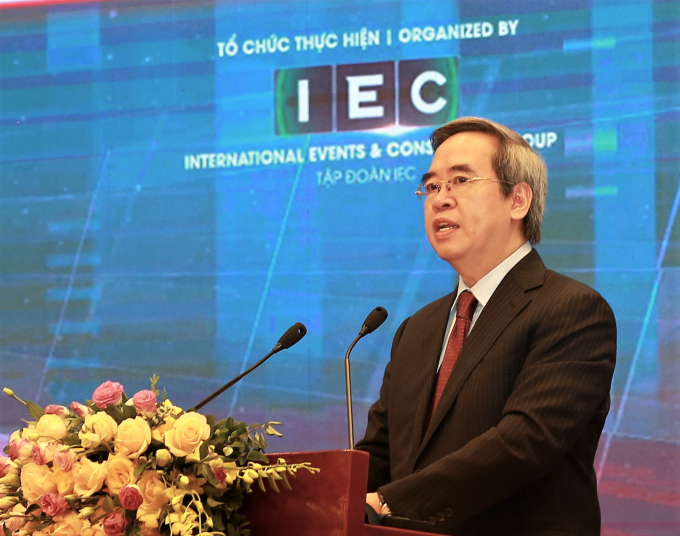 Bí thư Trung ương Đảng, Trưởng ban Kinh tế Trung ương Nguyễn Văn Bình phát biểu tại Diễn đàn cấp cao năng lượng Việt Nam 2020. Ảnh: Ban KTTW.