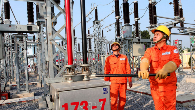 Nhập khẩu điện là giải pháp để tăng nguồn cung năng lượng phục vụ phát triển kinh tế của Việt Nam.