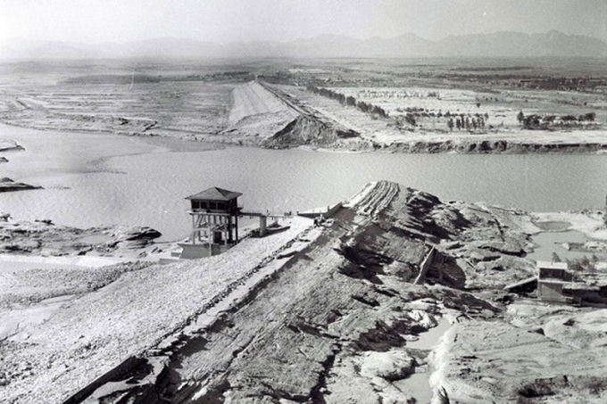 Công trình đập Bản Kiều ở tỉnh Hà Nam vốn là một phần trong chiến dịch khai thác thủy điện trên sông Hoài - con sông lớn thứ ba Trung Quốc. Ảnh: Wikimedia.