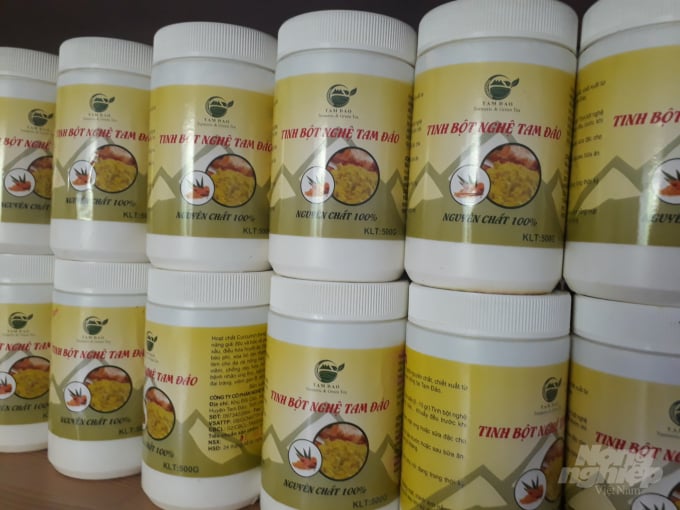 Sản phẩm tinh bột nghệ của Cty Cổ phần Nghệ và trà xanh Tam Đảo được công nhận OCOP 3 sao của tỉnh Vĩnh Phúc. Ảnh: Trần Hồ.