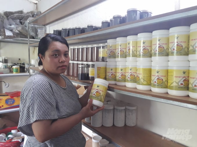 Sản phẩm tinh bột nghệ mang lại hiệu quả kinh tế cao cho người dân Tam Đảo. Ảnh: Trần Hồ.