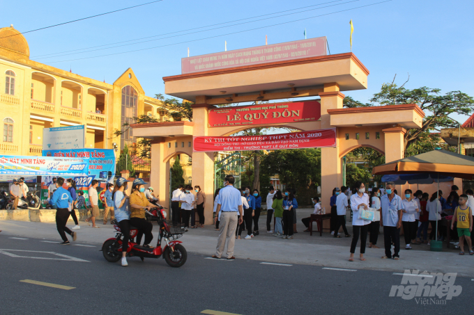 Điểm thi Trường THPT Lê Quý Ðôn (huyện Trực Ninh) năm nay có 389 thí sinh đăng ký dự thi. Ảnh: Mai Chiến.