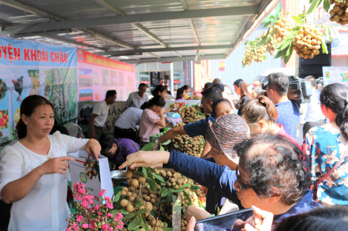 Trong hai năm qua Central Retail đã tổ chức hàng chục phiên chợ cuối tuần và tuần lễ nông sản Việt tại hệ thống siêu thị Big C trên cả nước. Ảnh: CR.