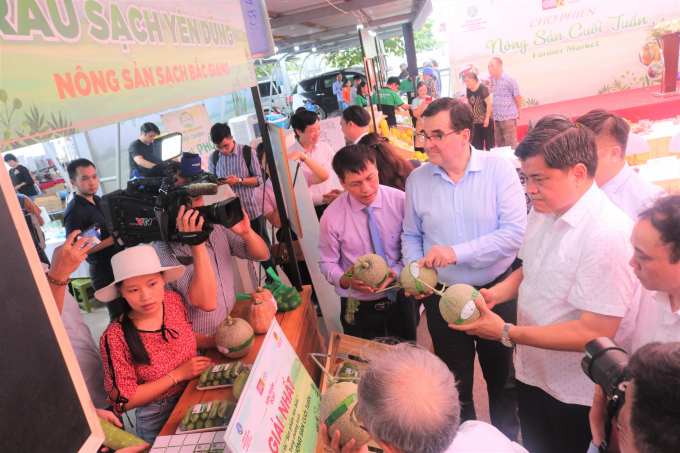 Các phiên chợ cuối tuần và tuần lễ giới thiệu nông sản Việt đã trở thành sự kiện uy tín tại hệ thống siêu thị Big C. Ảnh: CR.