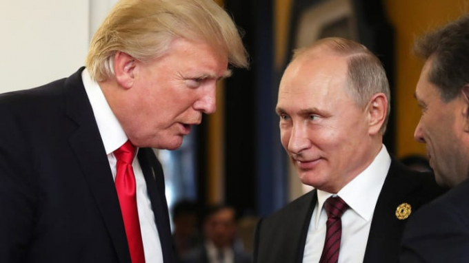 Hai ông Trump - Putin trong một lần gặp gỡ hiếm hoi. Ảnh: TASS.