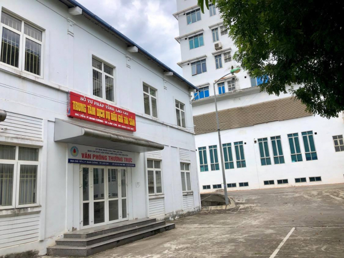Trụ sở Trung tâm Dịch vụ đấu giá tài sản tỉnh Lào Cai nằm ngay cạnh Sở Tư pháp tỉnh Lào Cai. Ảnh: H.Đ.