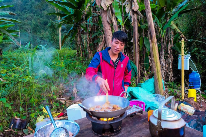 Chế biến sản phẩm nông nghiệp làm đặc sản cho khách du lịch sẽ là điểm nhấn mạnh cho di lịch cộng đồng. Ảnh: D.H.