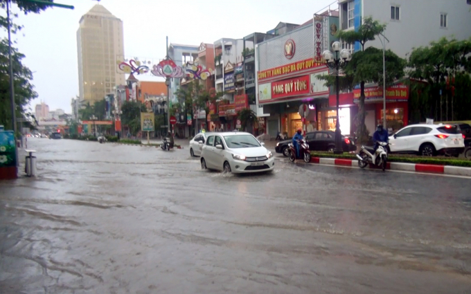 Thành phố Thái Nguyên kẹt cứng sau trận mưa lớn rạng sáng ngày 07/09. Ảnh: CTV.