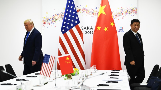 Chủ tịch Trung Quốc Tập Cận Bình và Tổng thống Mỹ Donald Trump tham dự cuộc họp song phương bên lề Hội nghị thượng đỉnh G20 tại Osaka, ngày 29/6/2019. Ảnh: Brendan Smialowski.