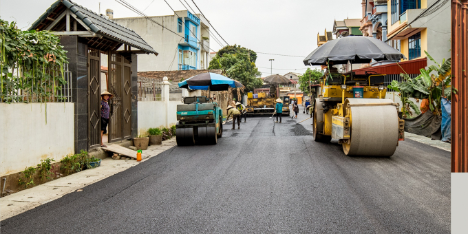 Thảm nhựa đường liên thôn xã Ngũ Kiên, huyện Vĩnh Tường.