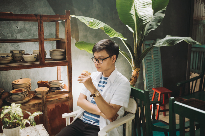 Nhà văn 27 tuổi Võ Chí Nhất đang công tác trong ngành công an.