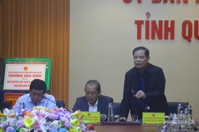 Bộ trưởng Bộ NN-PTNT Nguyễn Xuân Cường phát biểu tại buổi làm việc. Ảnh: Công Điền.