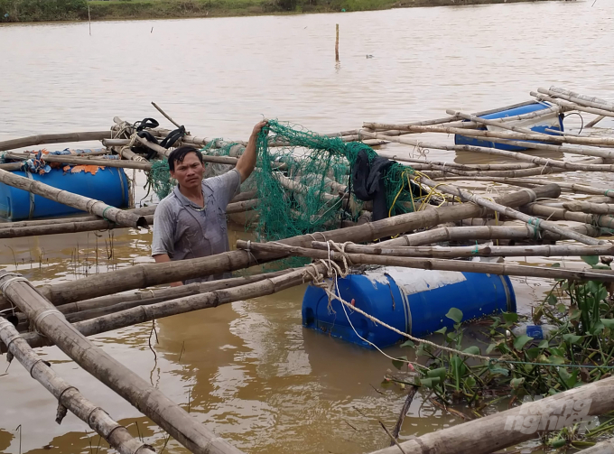 Mưa lũ đã làm cho người nuôi trồng thủy sản ở Quảng Trị bị thiệt hại nặng. Ảnh: Công Điền.