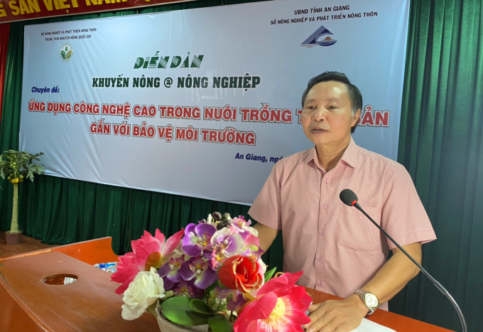 Ông Kim Văn Tiêu, Phó Giám đốc Trung tâm Khuyến nông Quốc gia phát biểu tại diễn đàn. Ảnh: Lê Hoàng Vũ.