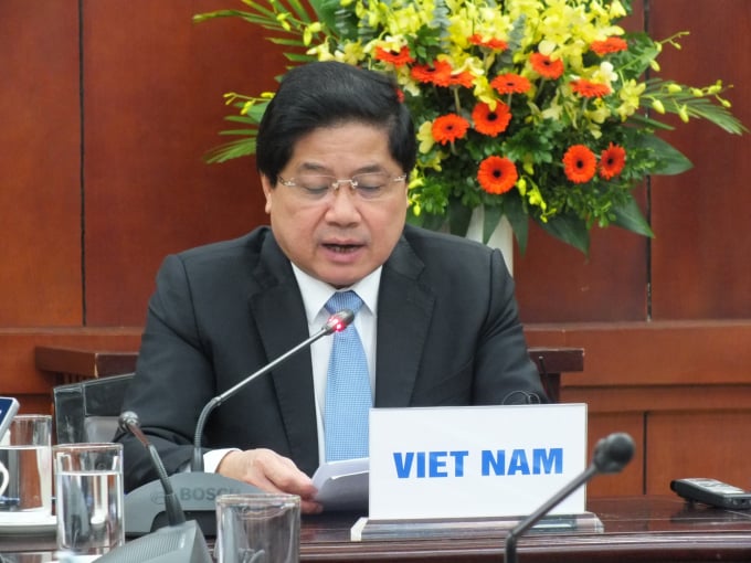 Thứ trưởng Bộ NN-PTNT Lê Quốc Doanh phát biểu tại hội nghị cùng các thành viên APEC. Ảnh: Lê Bền.