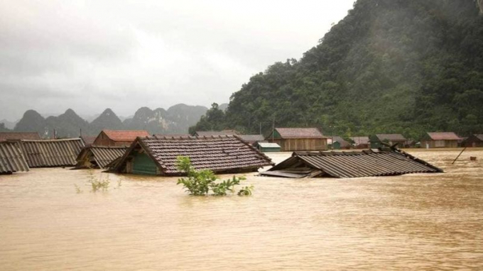 Đã có hàng trăm người thiệt mạng và mất tích trong các đợt bão lũ trong tháng 10/2020 ở miền Trung Việt Nam. Ảnh: DW