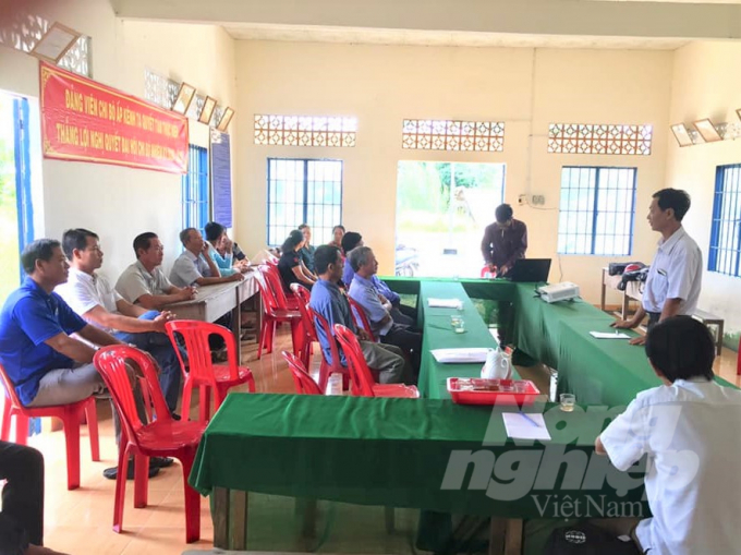 Ban quản lý dự án VnSAT Kiên Giang tổ chức hội thảo, chuyển giao kỹ thuật luân canh cây trồng trên đất lúa cho xã viên các xã viên trên địa bàn. Ảnh: Trung Chánh.