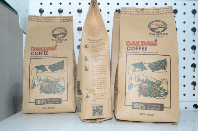 Cà phê bột Đắk Đam được xếp hạng sản phẩm OCOP đạt tiêu chuẩn 4 sao: Ảnh: Bảo Trọng.