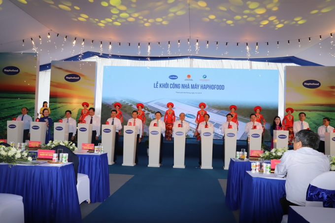 Thủ tướng Nguyễn Xuân Phúc tham dự Lễ khởi công nhà máy chế biến rau, củ, quả công nghệ cao Haphofood tại Hải Phòng. Ảnh: Trung Kiên.