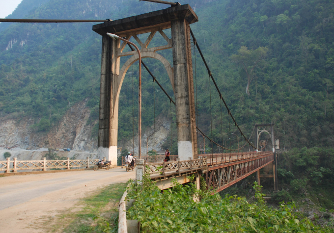  Cầu Hang Tôm trước khi chìm xuồng lòng hồ thủy điện Sơn La.