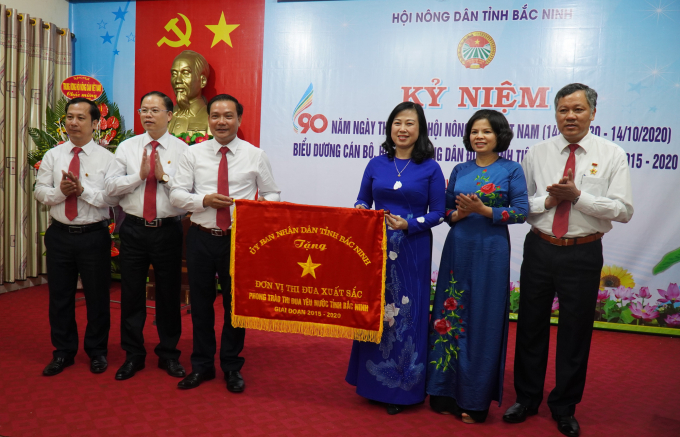 Lãnh đạo Tỉnh ủy, UBND tỉnh Bắc Ninh luôn quan tâm đến công tác xóa đói giảm nghèo, động viên hội viên Hội Nông dân các cấp hăng hái thi đua sản xuất, kinh doanh giỏi.