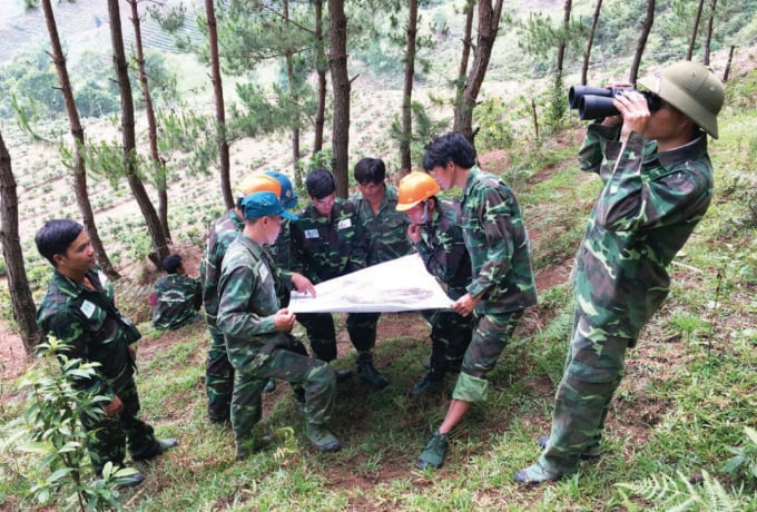 Tuần tra bảo vệ rừng ở tỉnh Lai Châu. Ảnh: SNRM.