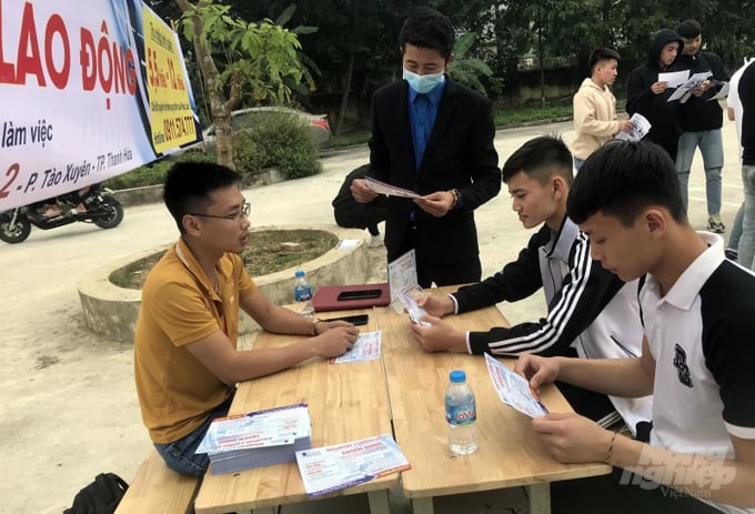 Năm 2020, thông qua sàn giao dịch việc làm, gần 7.300 người lao động tại Thanh Hóa được kết nối dịch vụ thành công với các doanh nghiệp trong và ngoài nước. Ảnh: VD.