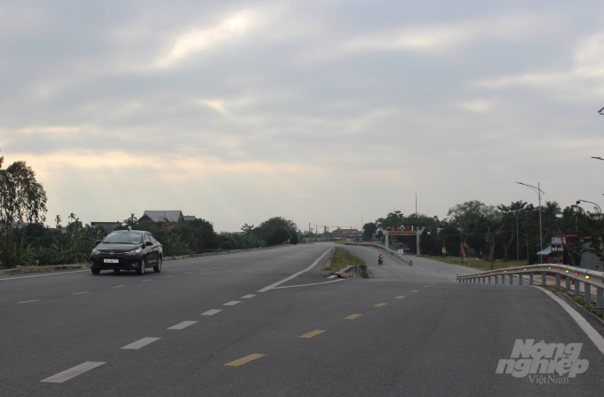 Đường giao thông ở Thái Bình được mở rộng, khang trang và sạch đẹp. Ảnh: Mai Chiến.