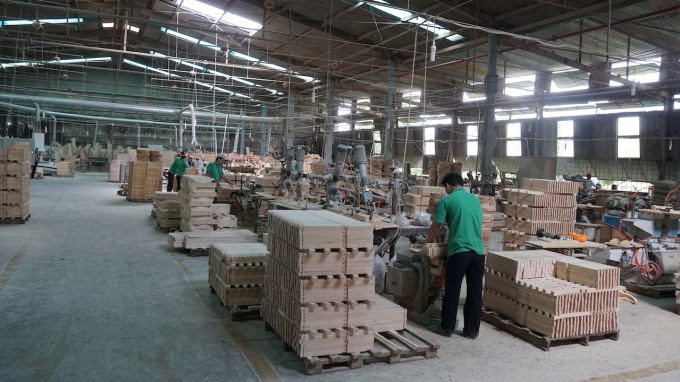 Sản xuất đồ gỗ xuất khẩu ở Việt Nam. Ảnh: TL.