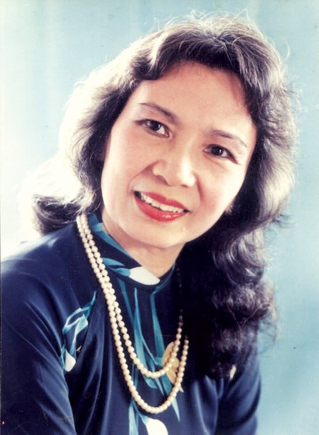 Ca sĩ Tân Nhân (1932-2008).