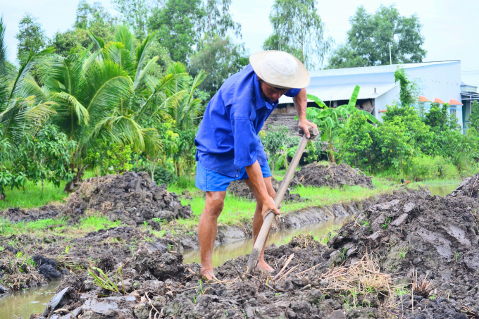 Người dân tích cực chuyển đổi sản xuất nâng cao thu nhập. Ảnh: Minh Đảm.