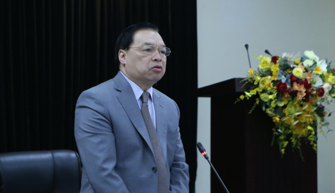 Ông Lê Mạnh Hùng - Phó Trưởng ban Tuyên giáo Trung ương, chủ trì cuộc họp về một số điểm chính trong kịch bản thông tin, tuyên truyền trên báo chí Đại hội XIII của Đảng. Ảnh: Minh Phúc.